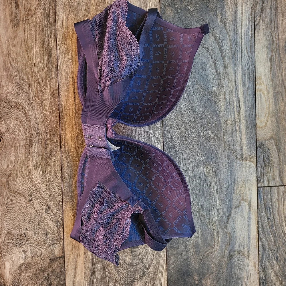Victoria's Secret Biofit Bra - Picture 3 of 7